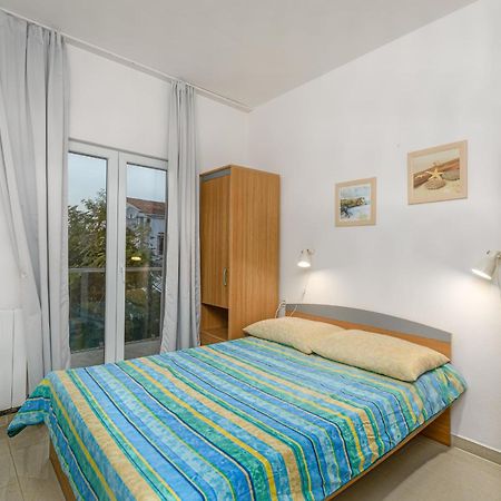 Studio Holiday Adriatic Паг Екстериор снимка