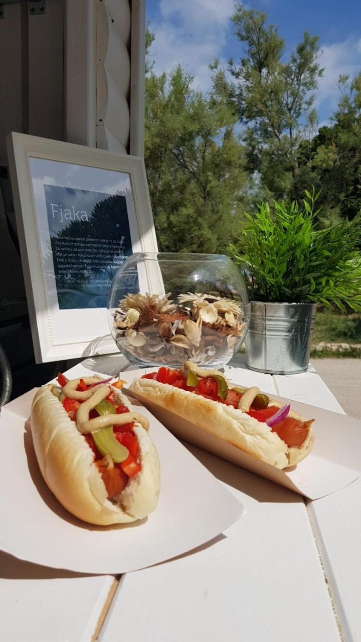 Studio Holiday Adriatic Паг Екстериор снимка