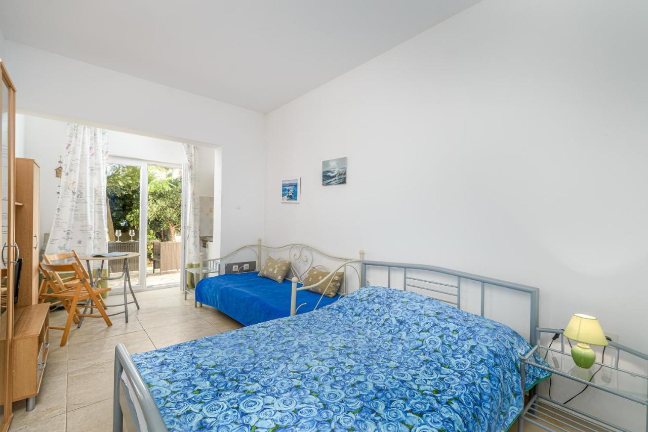Studio Holiday Adriatic Паг Екстериор снимка