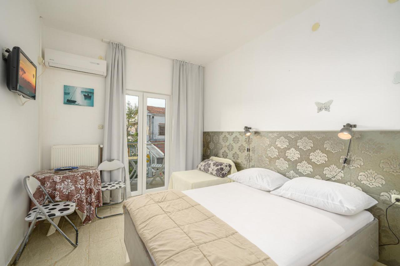Studio Holiday Adriatic Паг Екстериор снимка