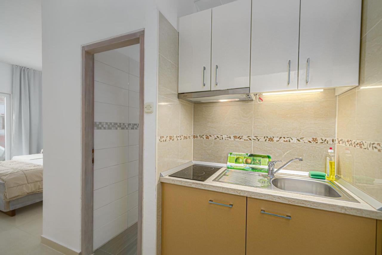 Studio Holiday Adriatic Паг Екстериор снимка