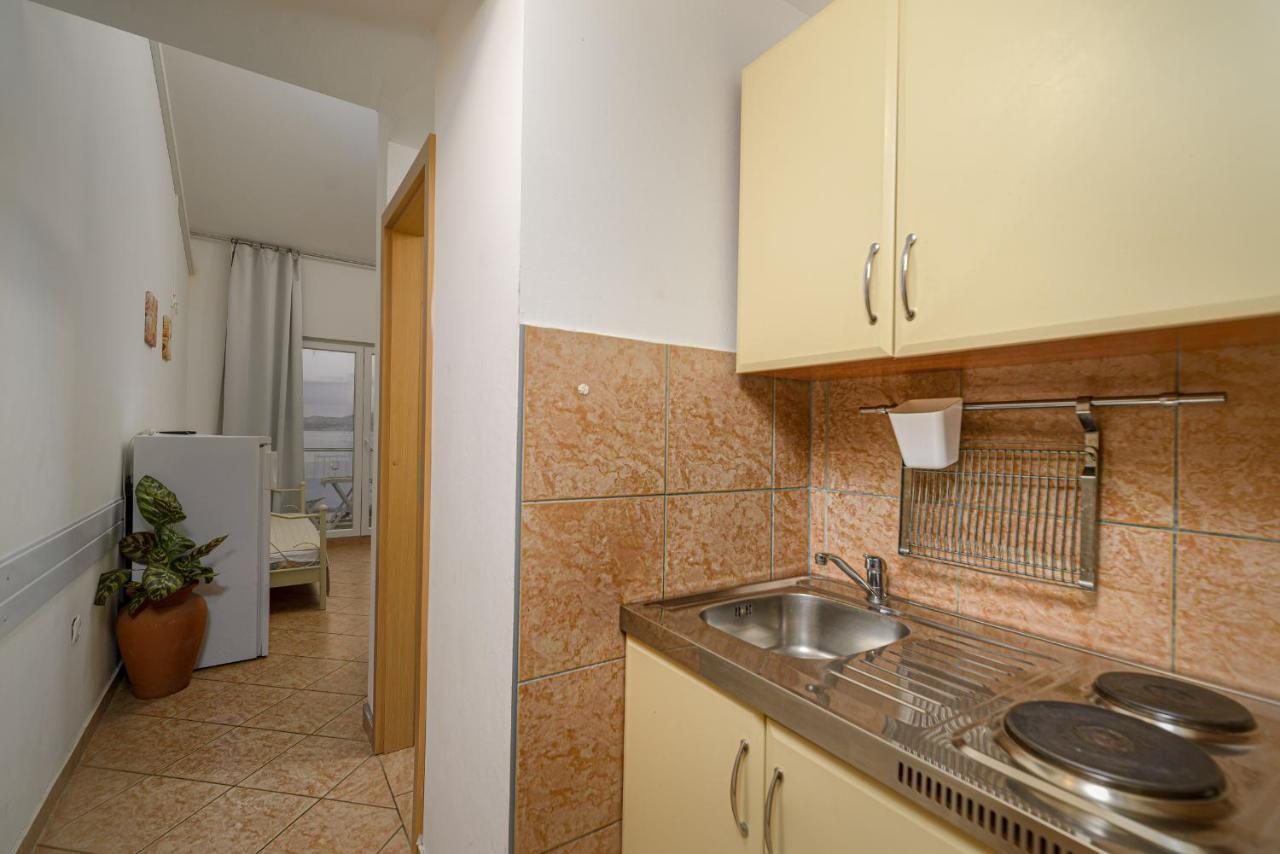 Studio Holiday Adriatic Паг Екстериор снимка