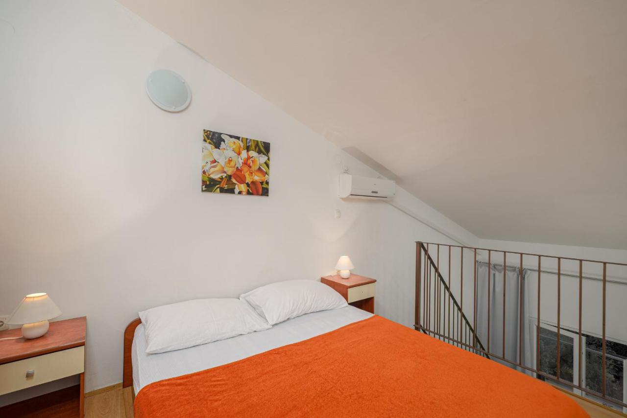 Studio Holiday Adriatic Паг Екстериор снимка