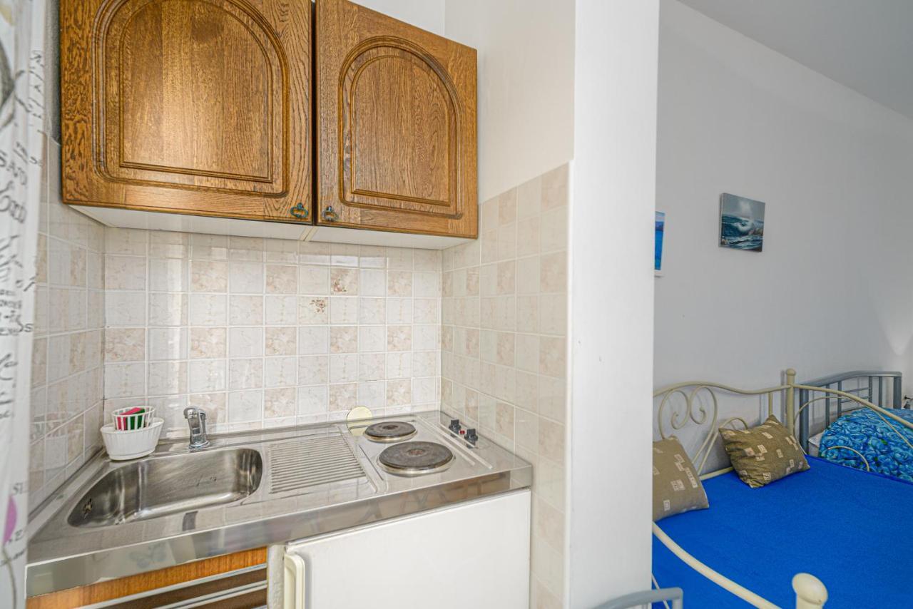 Studio Holiday Adriatic Паг Екстериор снимка