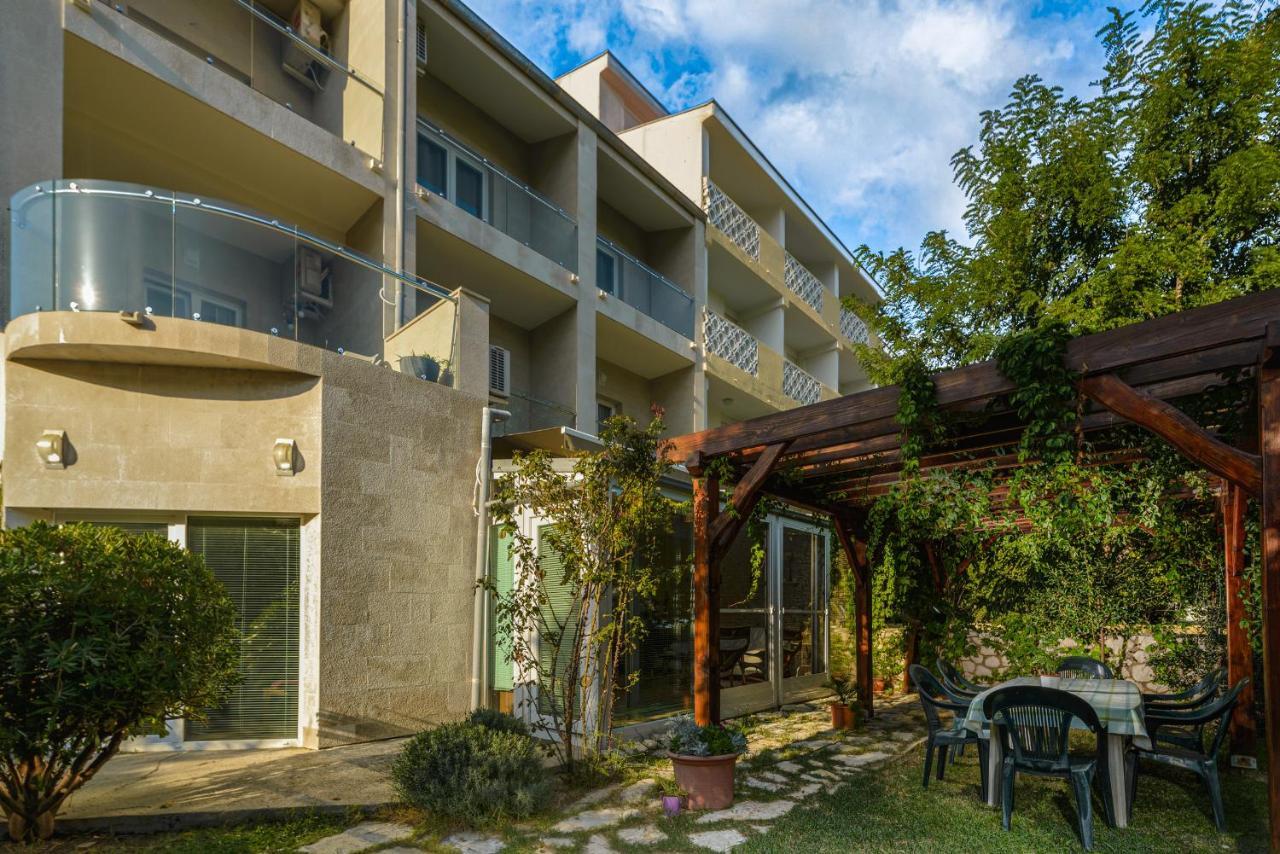 Studio Holiday Adriatic Паг Екстериор снимка